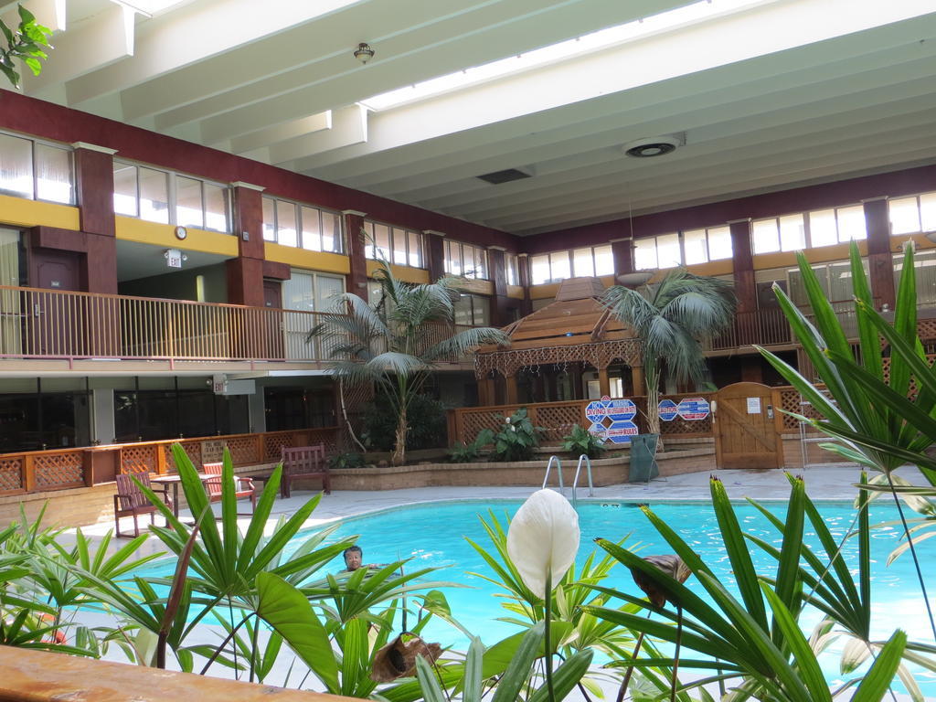 Clarion Inn Conference Center 모데스토 외부 사진