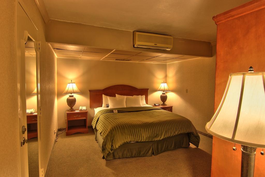 Clarion Inn Conference Center 모데스토 외부 사진